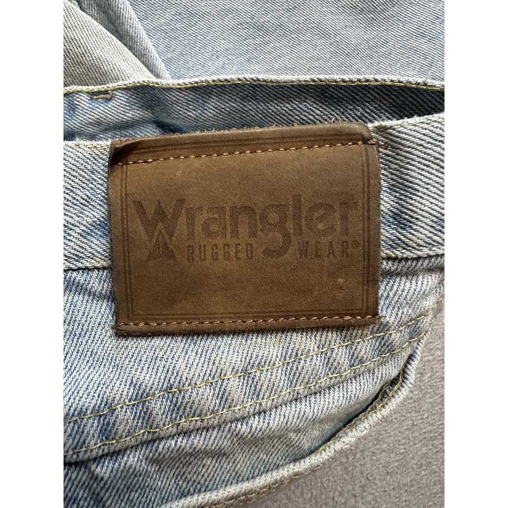 Wrangler Rugged Wear Jeans Mens 33x32(31x31) Light‎ Wash Straight Leg Distressed - Picture 13 of 14